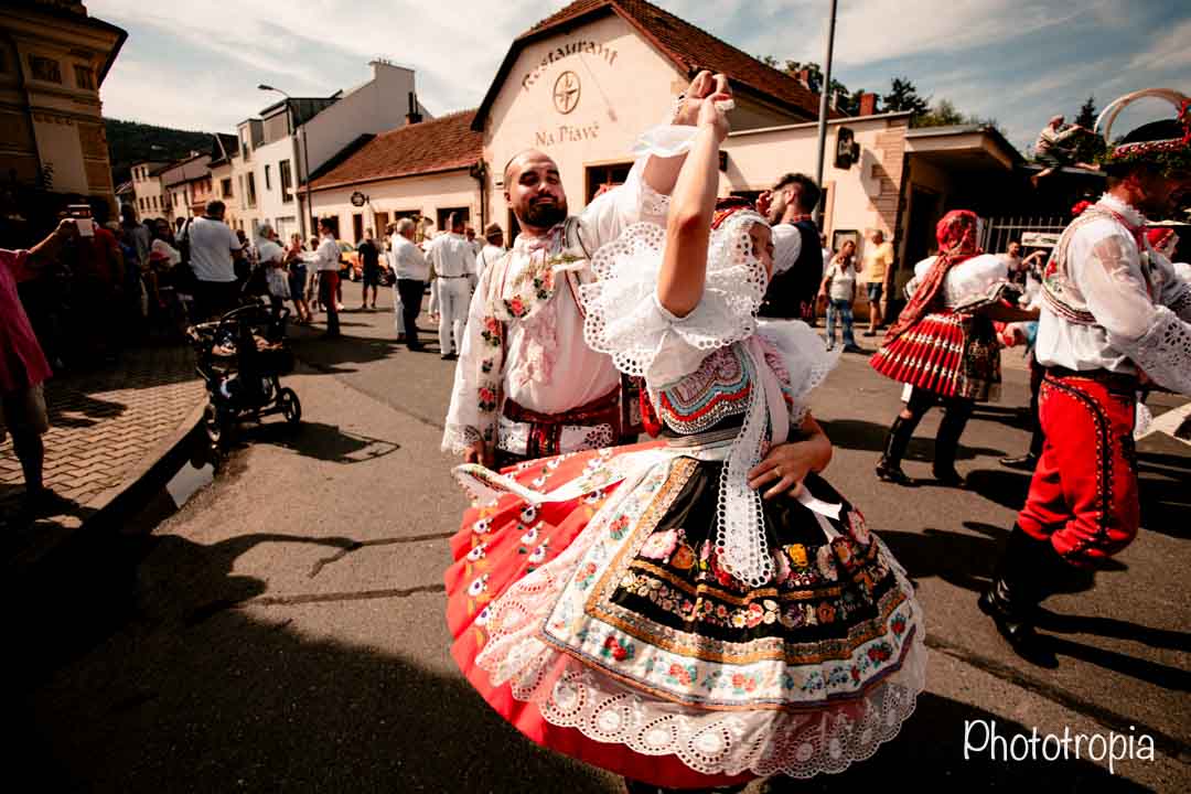 Chasa tančí na hodech v Brně - Jundrov